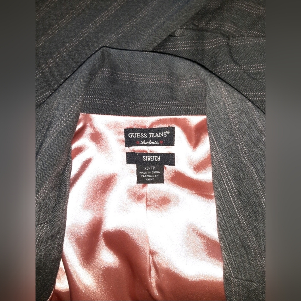 Guess Jacket Cropped With Ruffles - Picture 6 of 6